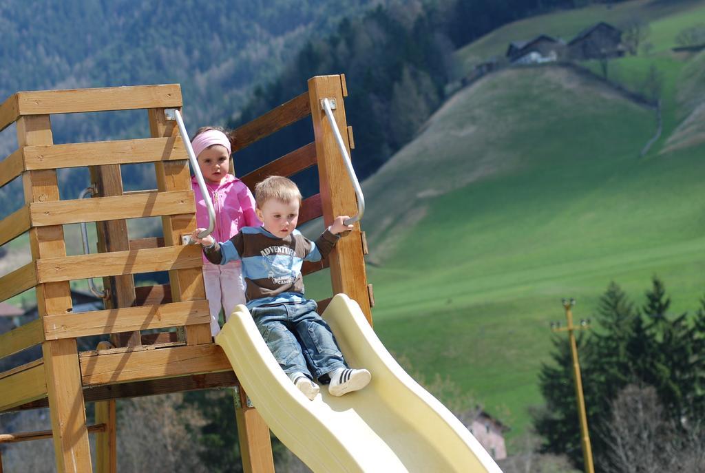 Mantingerhof Apartments Funes  Buitenkant foto